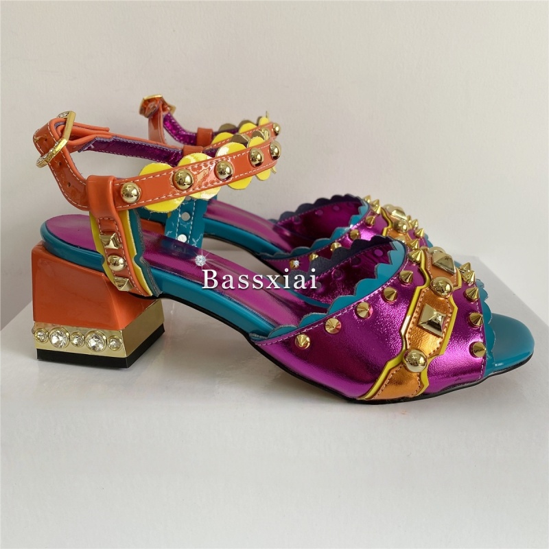 Luxury Rivet T-Strap Sandals W – Leather Work Heels Bewertung und Preis