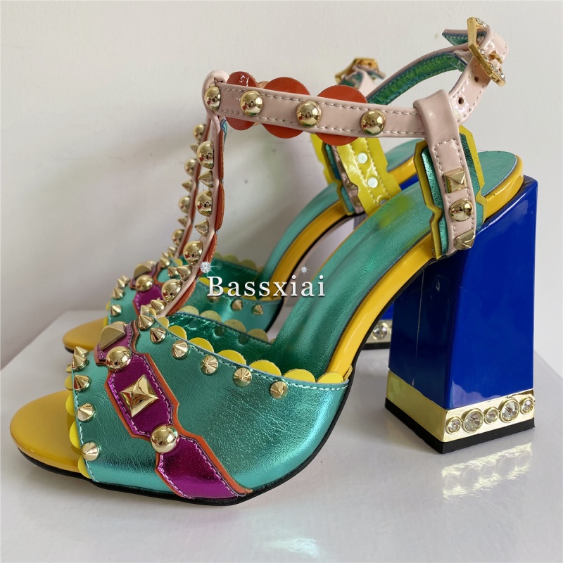 Luxury Rivet T-Strap Sandals W – Leather Work Heels Bewertung und Preis