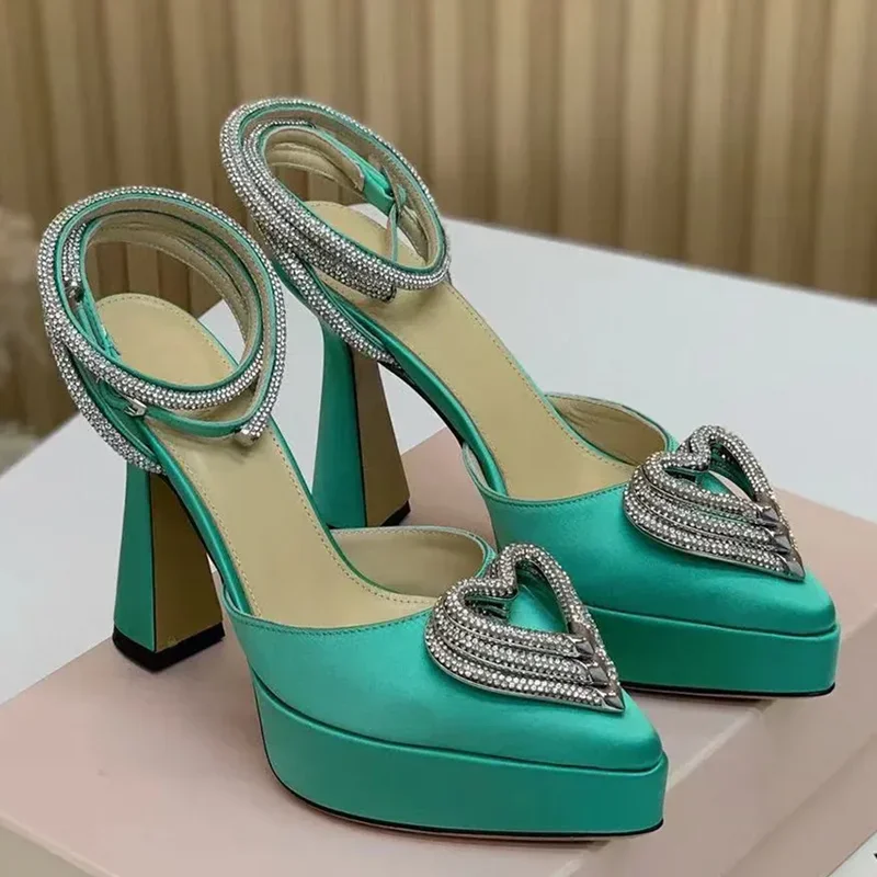 Plattform Kristall Liebe Dekor – Leather Work Heels Bewertung und Preis